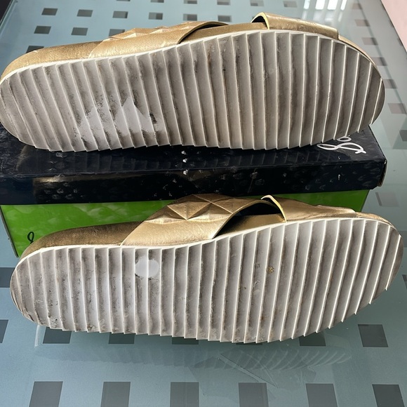 Rebecca Minkoff Chunky Gold Geometric Sandals - Picture 4 of 5